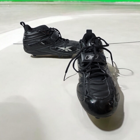 Reebok NFL men's cleats size 12 in excellent preloved condition. Cleats intact. - Picture 9 of 9